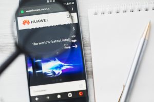 Zara Larsson nytt ansikte utåt för Huawei